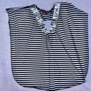Black & white striped flowey shirt with shimmer